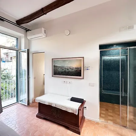 Duomo Terrace ナポリ